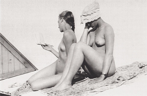 Mary Willumsen, primera fotógrafa de desnudos (1916)
 #29738493