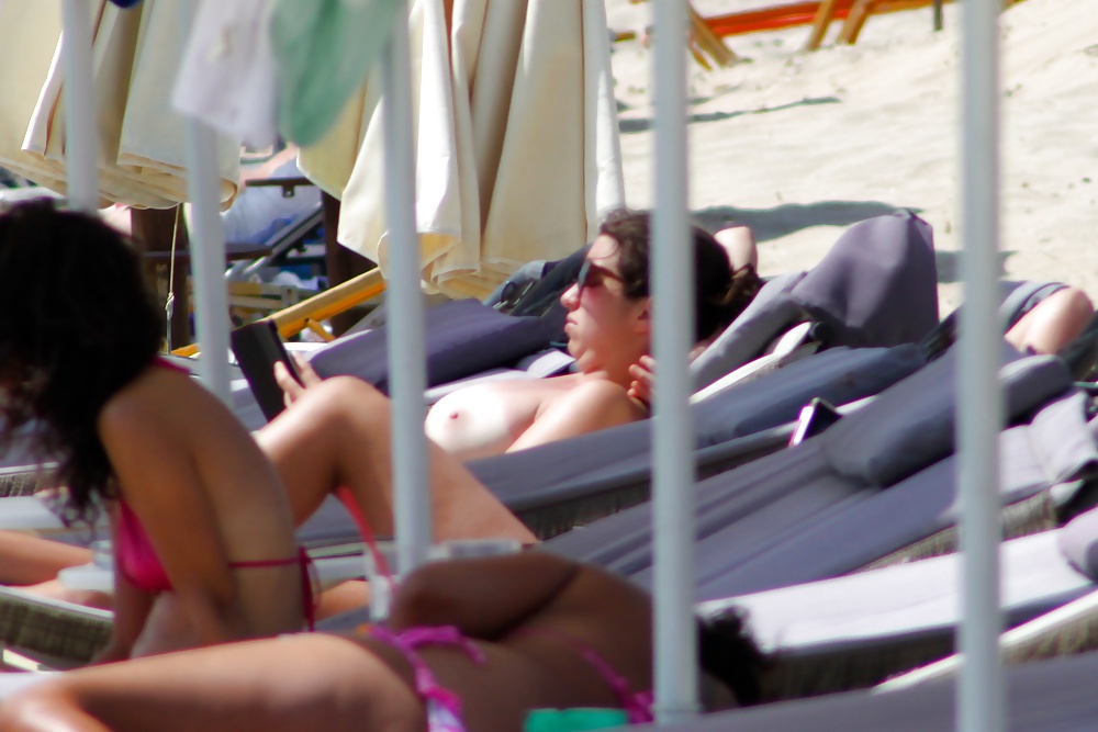 Oben-ohne-Strand In Naxos4 #28033921