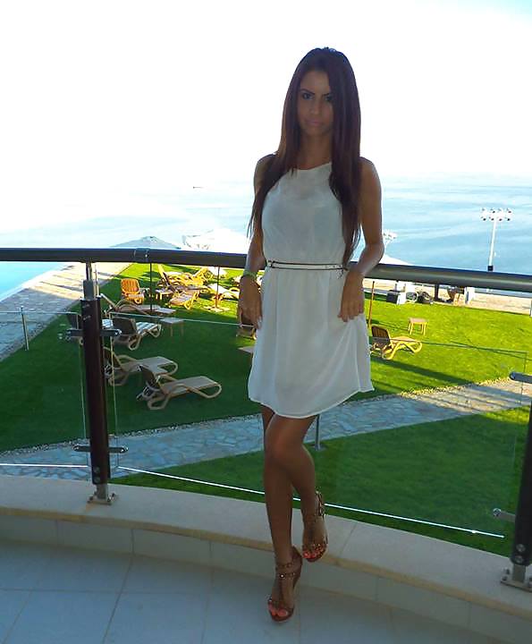 Mujeres rumanas: ellysa
 #23349277