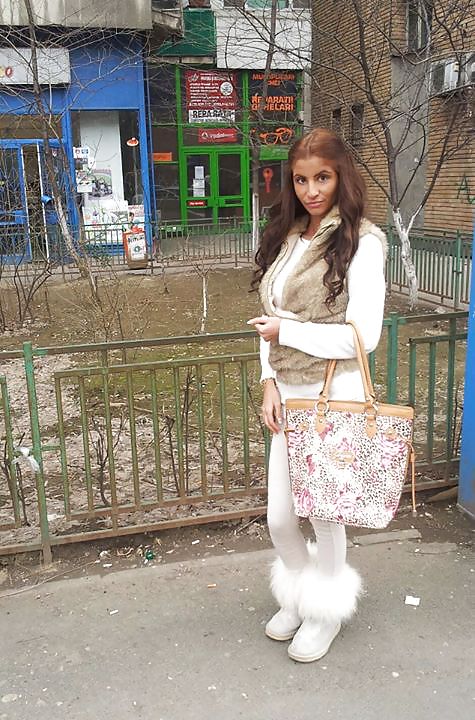 Mujeres rumanas: ellysa
 #23349300