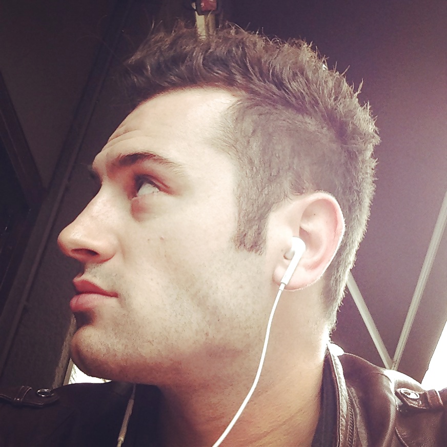 Auto-portrait #27098235