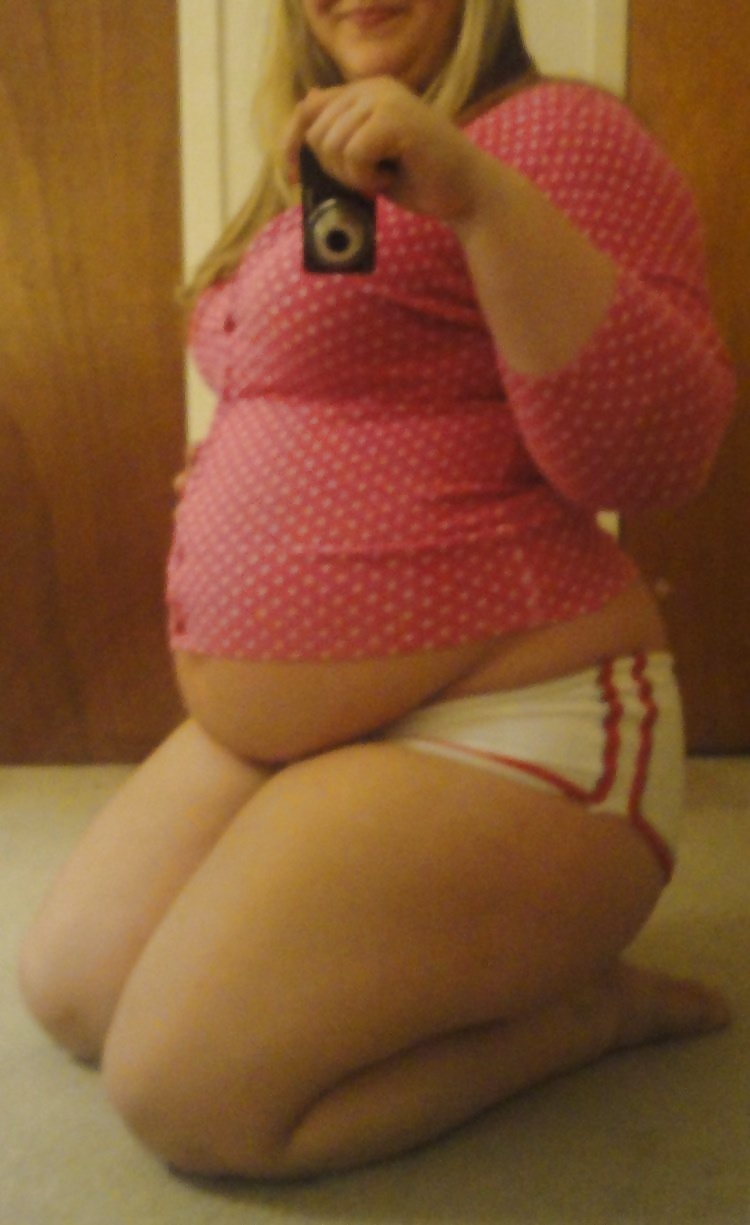 Bbw's, chubbies, big belly, weight gainers, big tits 
 #26289198