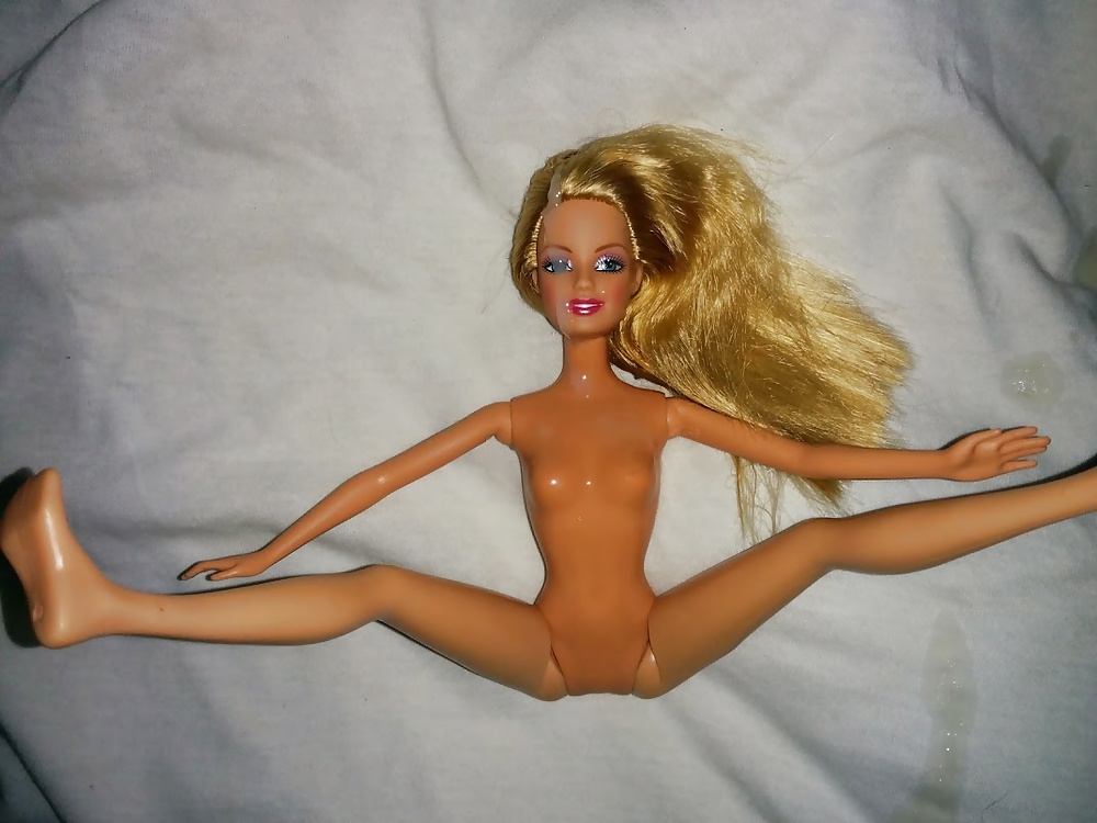 Sperma Auf Barbie #29654994