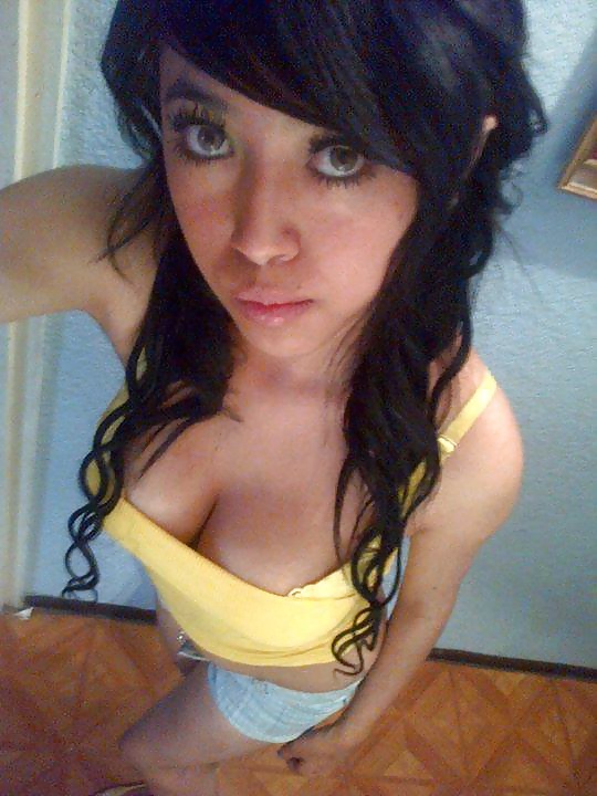 Mas chavas putas 
 #29608470