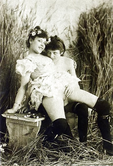 1850 Retro Erotic Photo #32516235