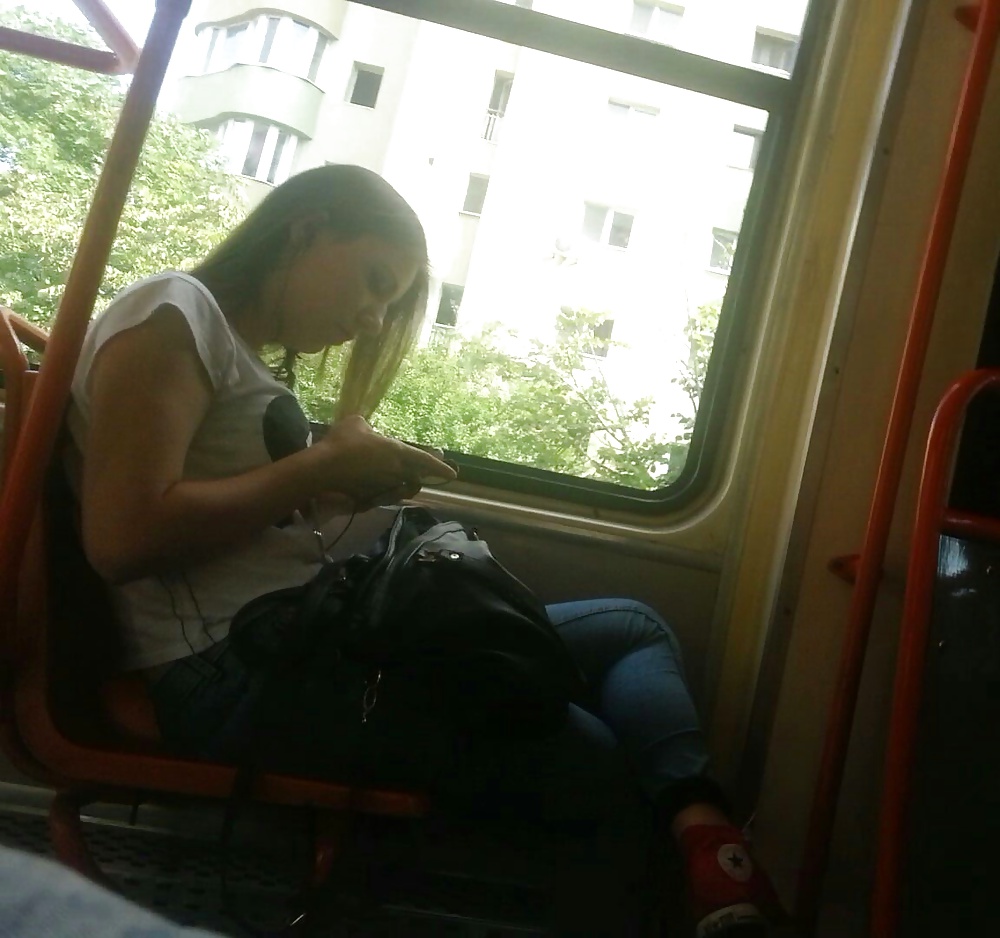 Spion Sexy Teenager In Bus Rumänisch #27396413