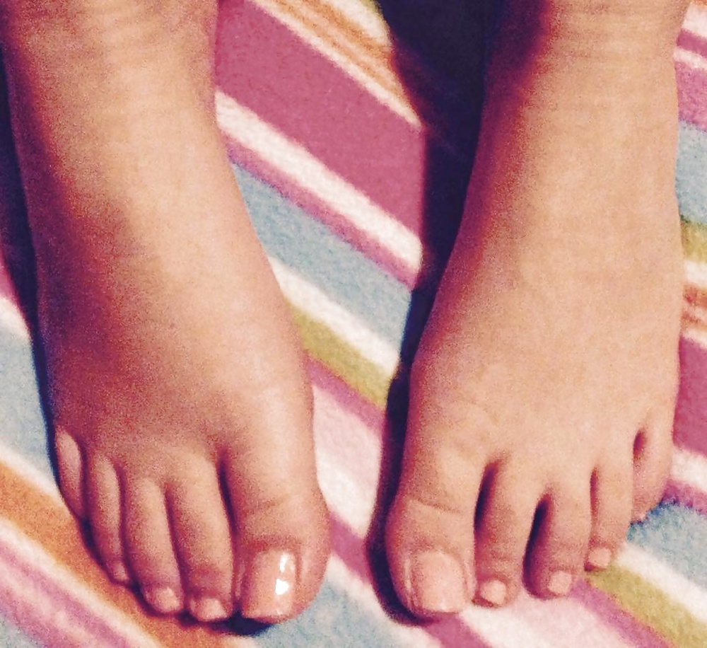 Los pies de Elina
 #39757919