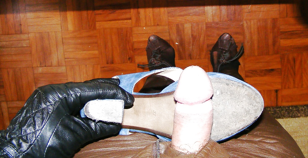 Cum on blue sandals.