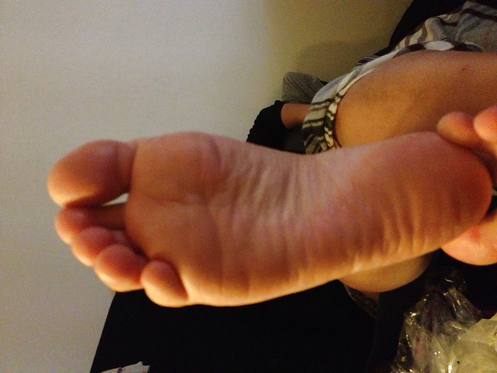 Latina housewifes amazing feet  #23247229