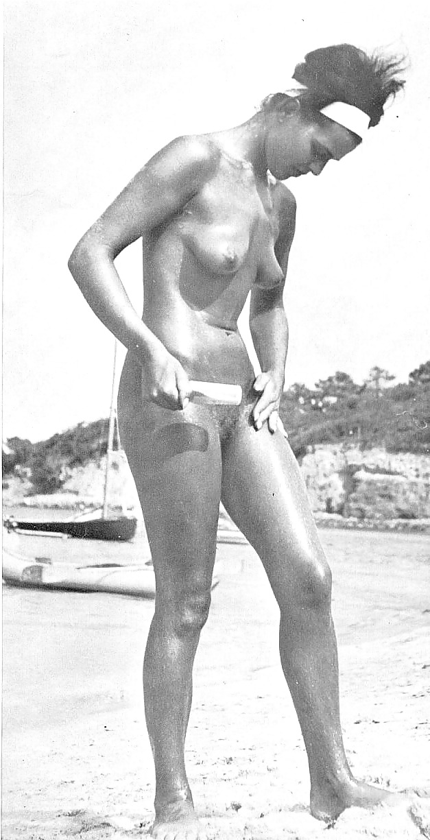 Nude Living #21 - Vintage Nudist Mag #25812410