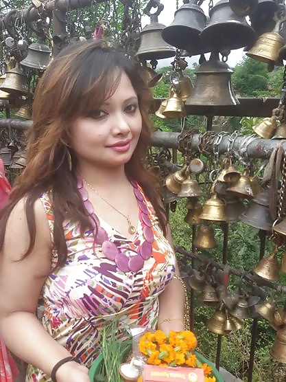 ビマラ・ギリ夫人（ホットなネパール人妻
 #40922179