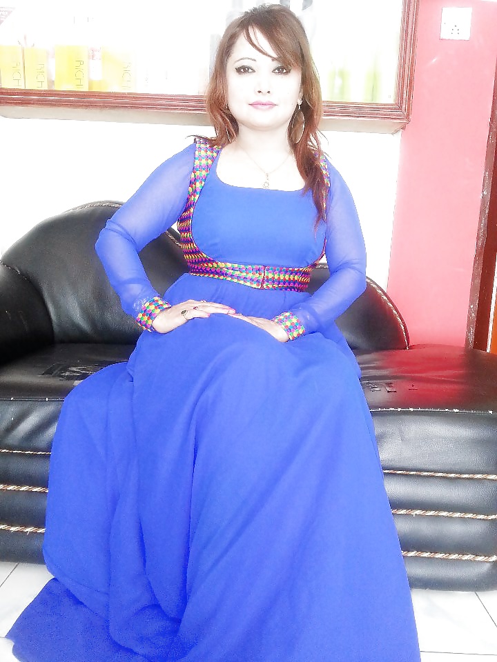 ビマラ・ギリ夫人（ホットなネパール人妻
 #40922631