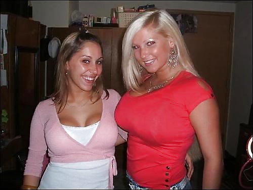 Huge Amatuer Tits in Tight Clothing #39174402