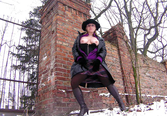 Mirando hacia arriba 7
 #40382395