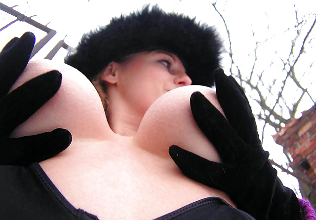 Mirando hacia arriba 7
 #40382476