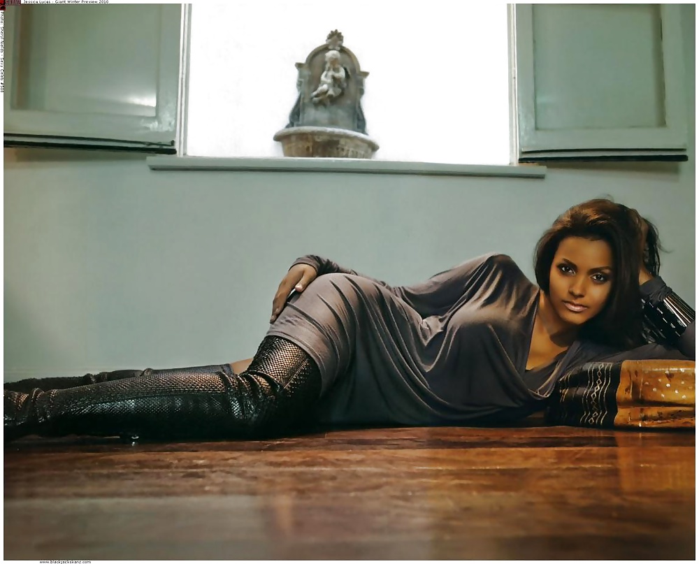 Jessica lucas
 #32954199