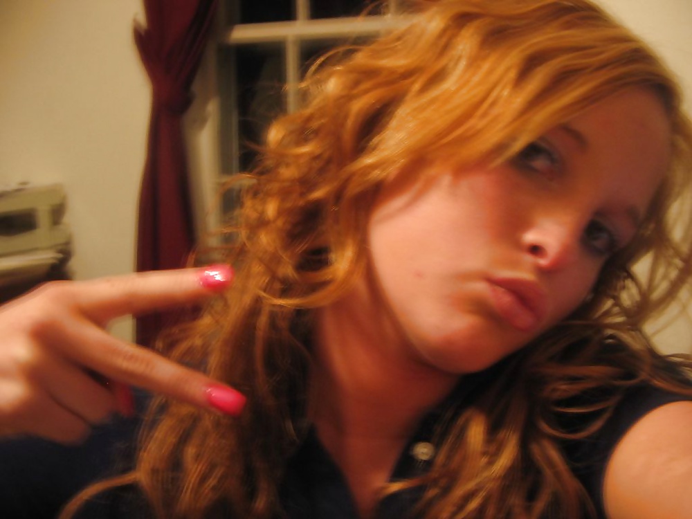 Rubia joven mostrar el coño
 #26149146