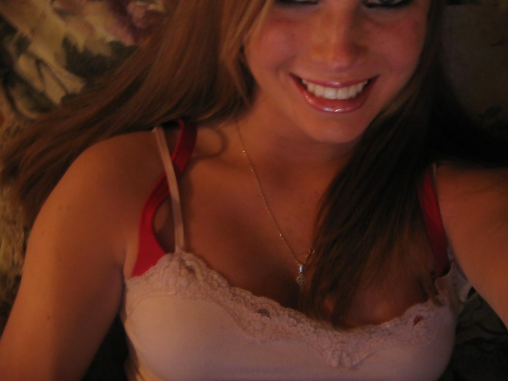 Rubia joven mostrar el coño
 #26149187