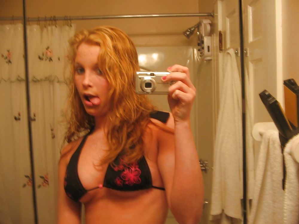 Rubia joven mostrar el coño
 #26149192