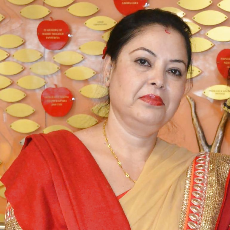 私のお気に入りのネパール人女性Mrs.Singh
 #40082414