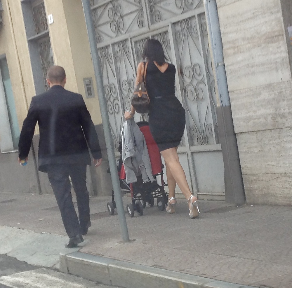 High heels in italian streets.tacchi per le vie italiane #35066329
