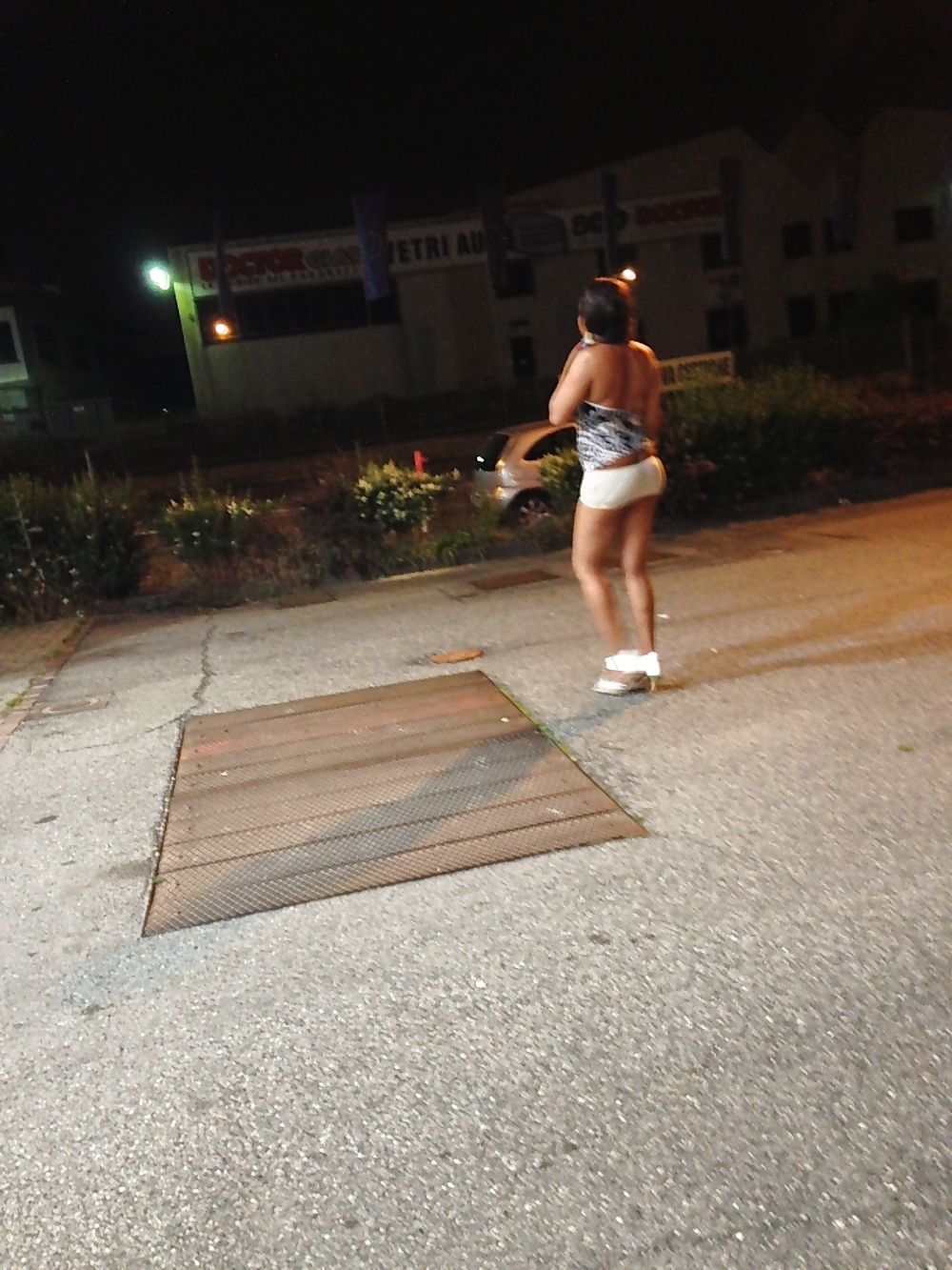 Prostituta di strada - puttane da strada #34248570