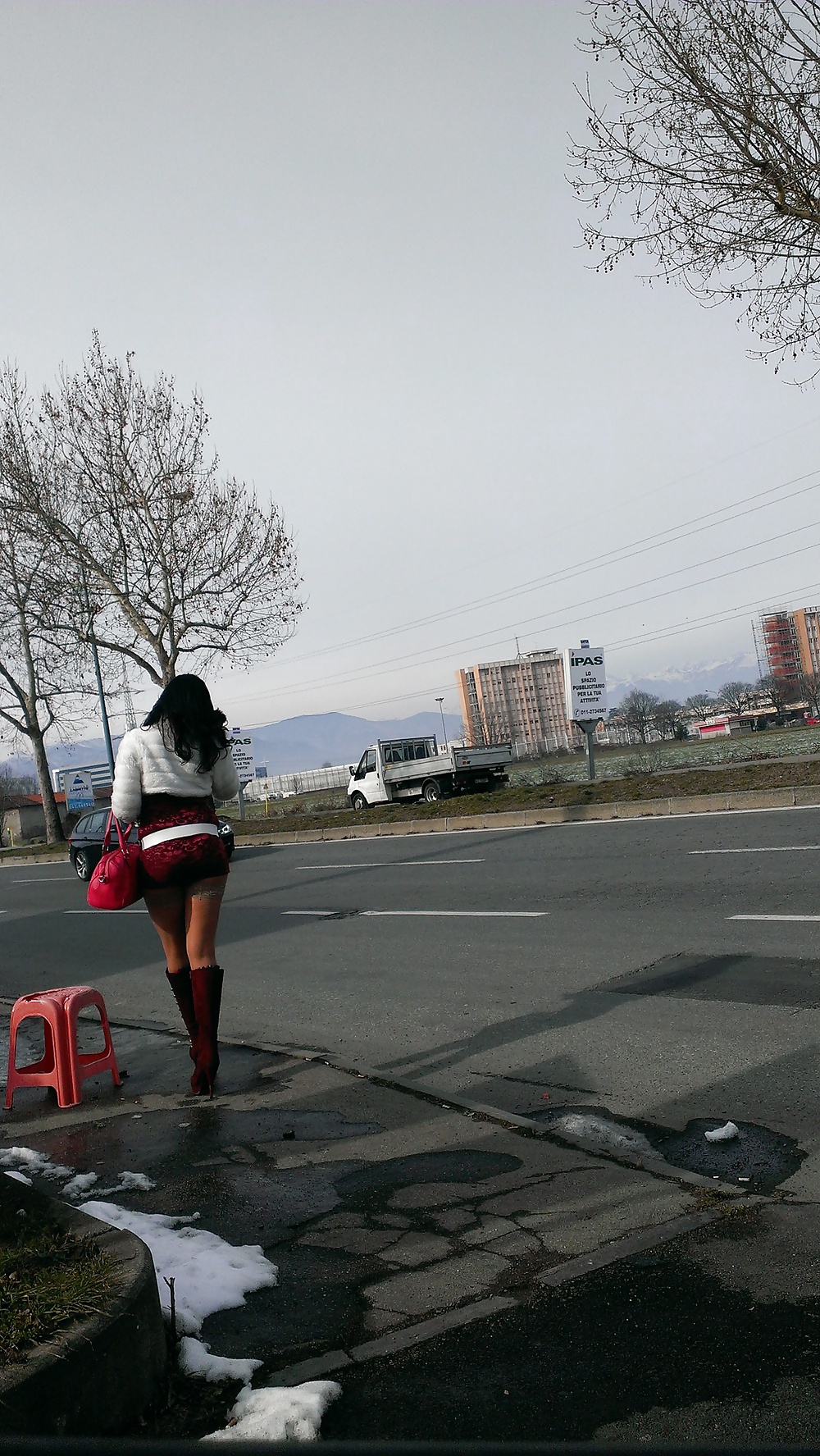 Prostituta di strada - puttane da strada #34248705