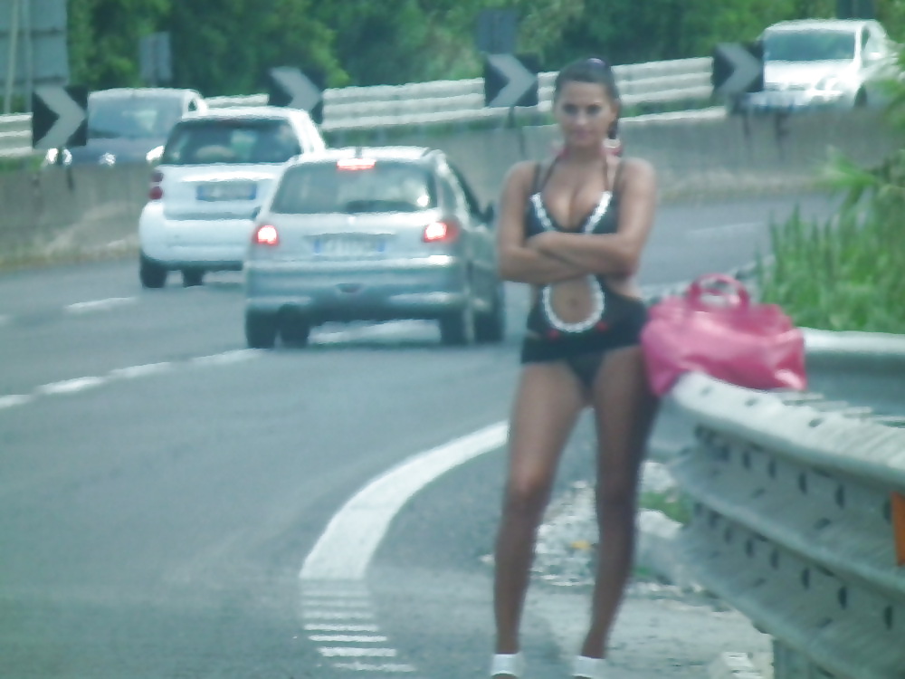 Prostituta di strada - puttane da strada #34248745