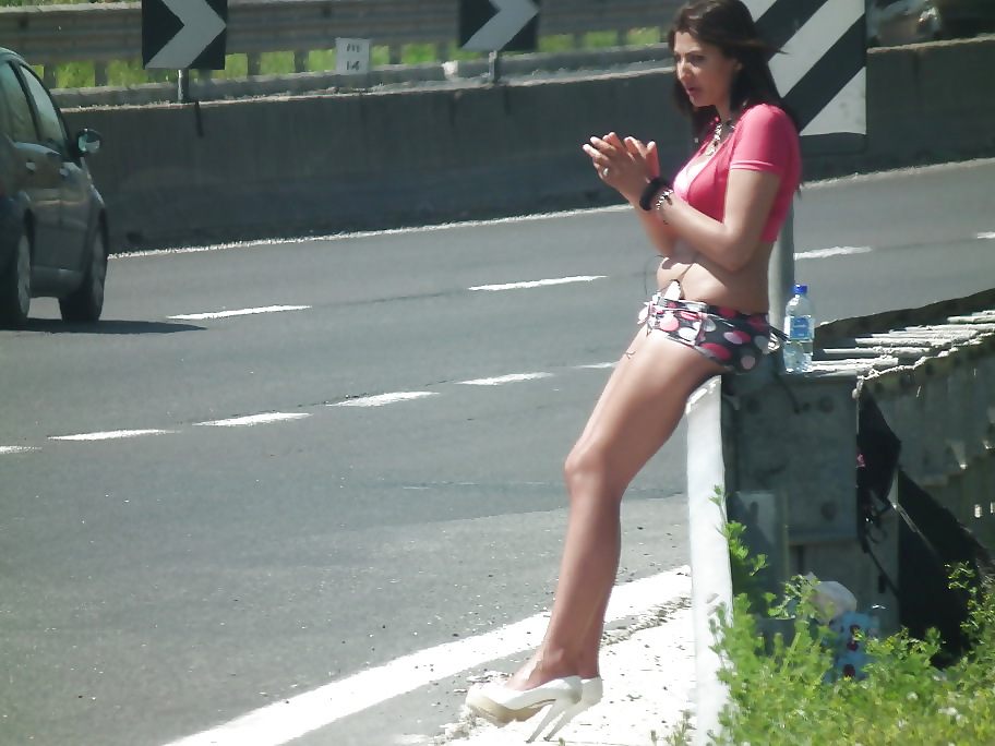 Prostituta di strada - puttane da strada #34248822