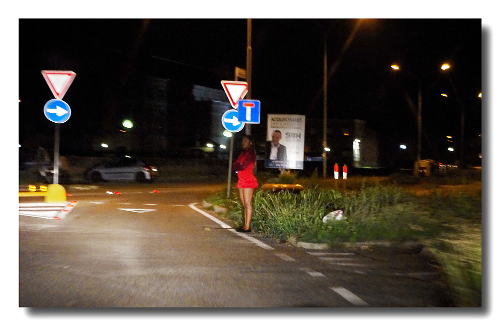 Prostituta di strada - puttane da strada #34249180
