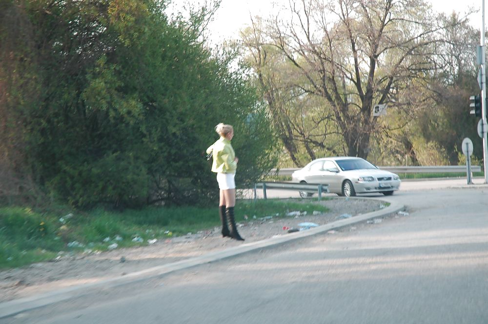 Prostituta di strada - puttane da strada #34249421