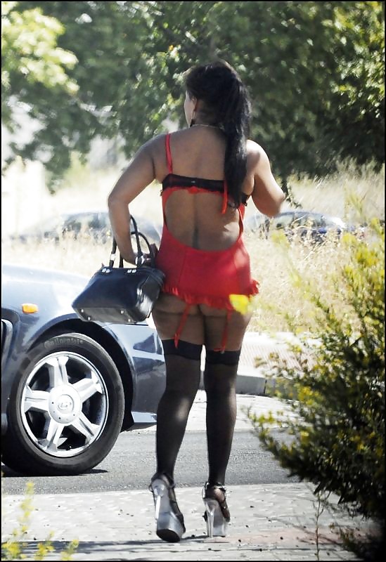 Prostituta di strada - puttane da strada #34249652