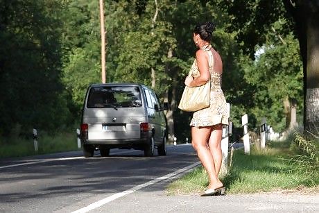 Prostituta di strada - puttane da strada #34249751