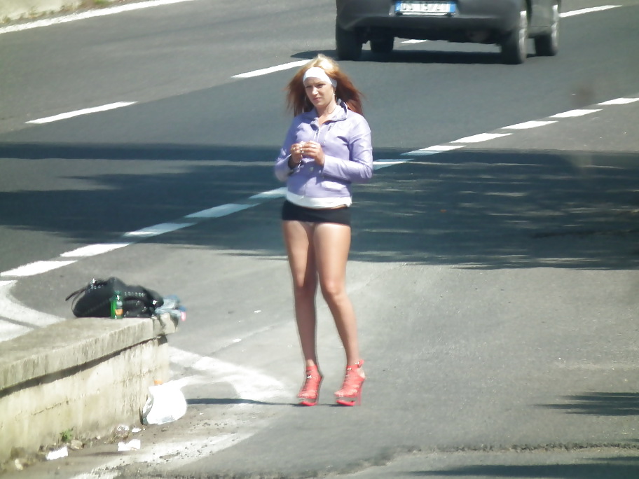 Prostituta di strada - puttane da strada #34250058