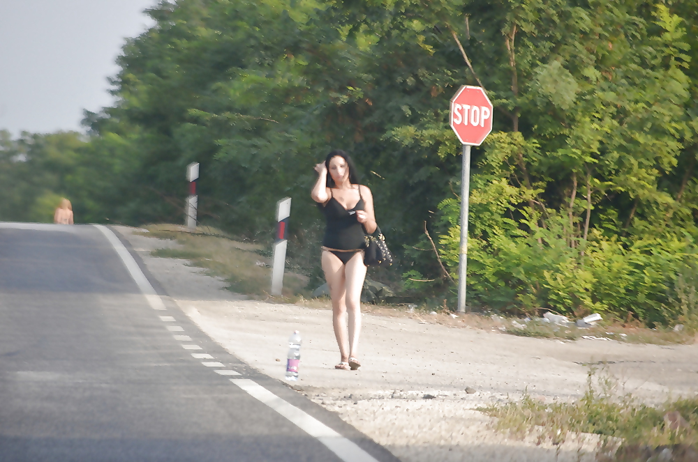 Prostituta di strada - puttane da strada #34250517