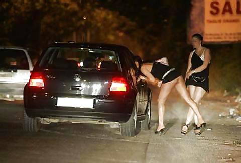 Prostituta di strada - puttane da strada #34251191