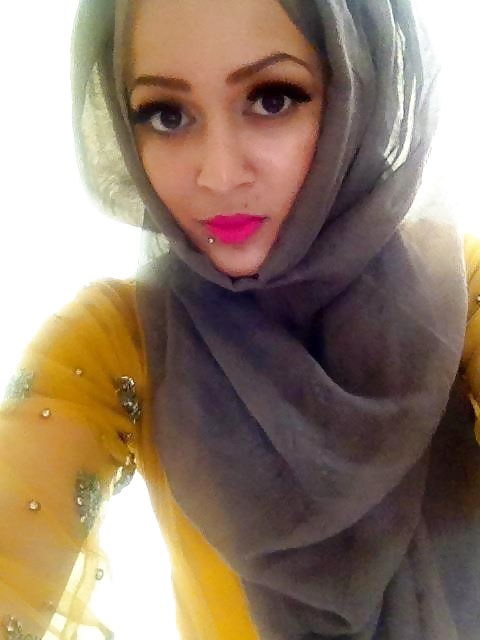 Desi Indien Chattes Arab Bengali Paki Hijabi #39379707