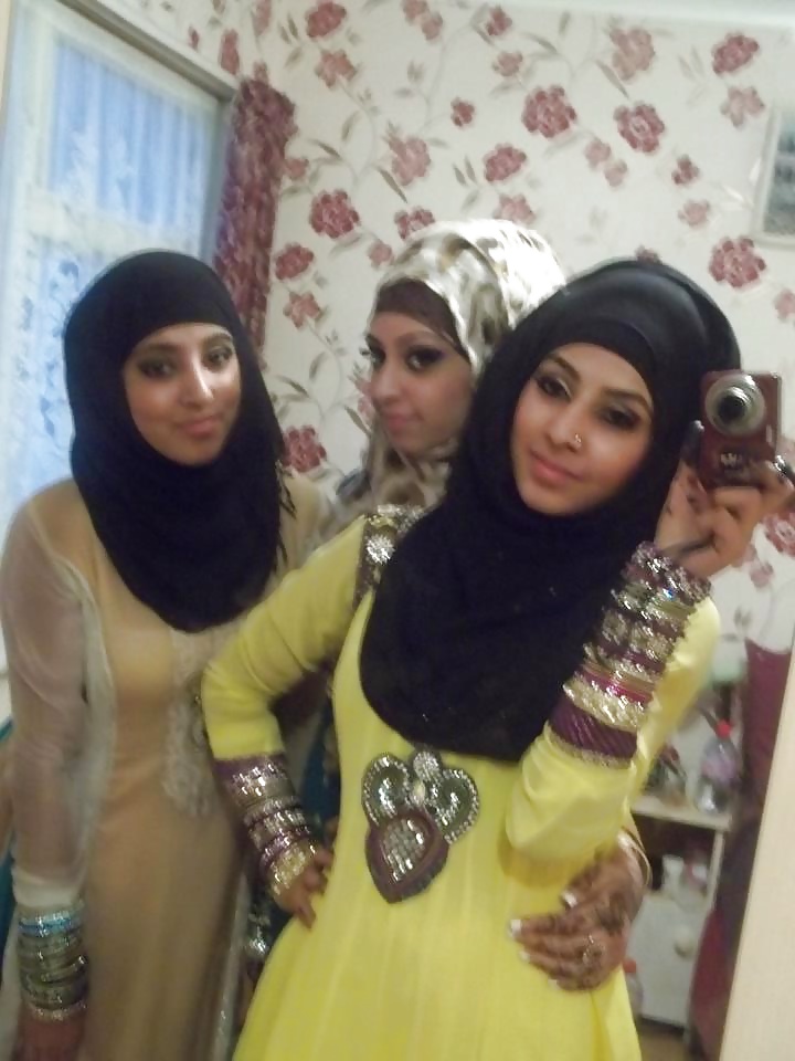 Desi Indien Chattes Arab Bengali Paki Hijabi #39379871