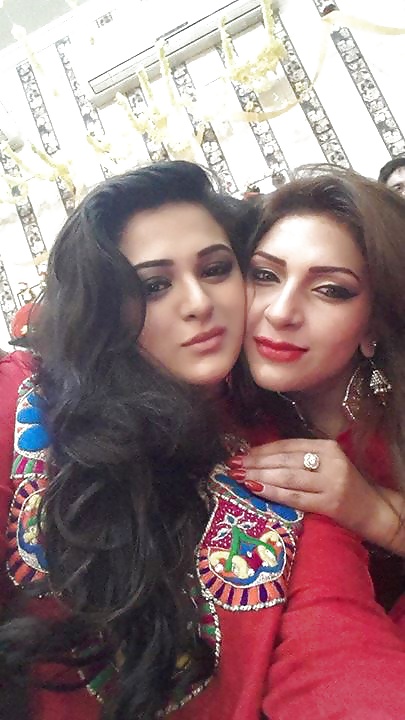 Piry Khan Ist Neu In Red #28977194