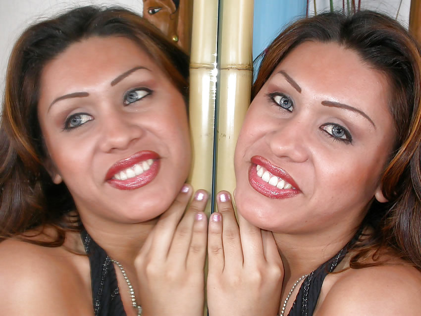 Schöne Transe Mit Rosa Netzs #37310385