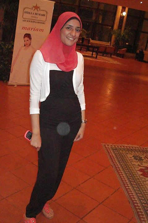 Sexy ragazza araba hijab - 3
 #25177578