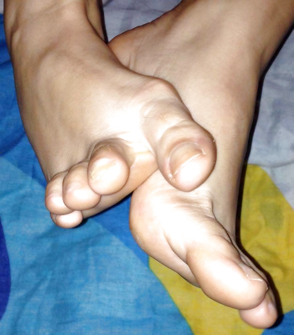 Los pies de Gogo
 #39560641