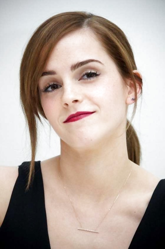 Emma watson - little brit tease
 #32291124