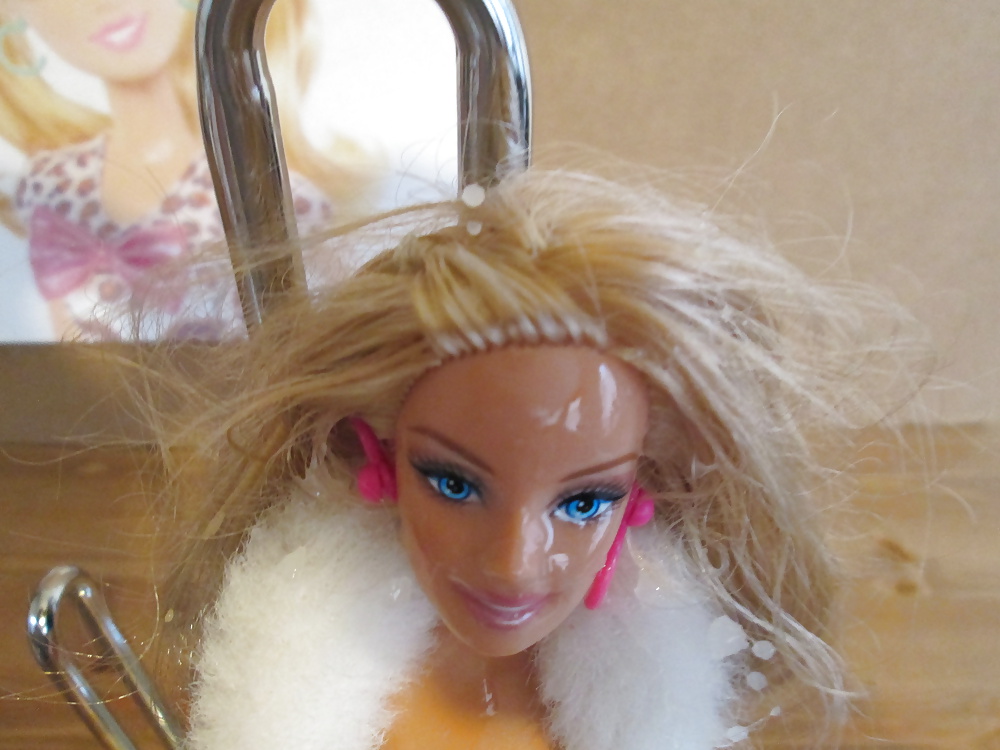 Winter Barbie # 1 #40253693