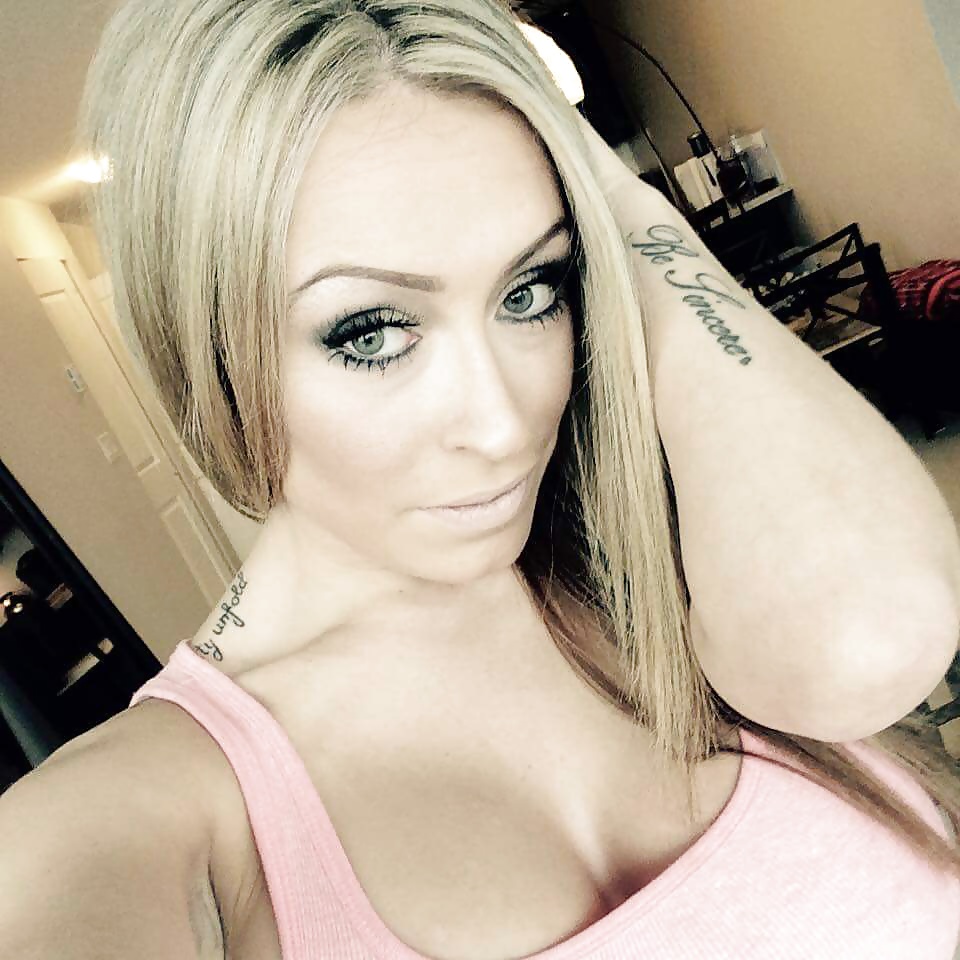 Pechugonas
 #29353994