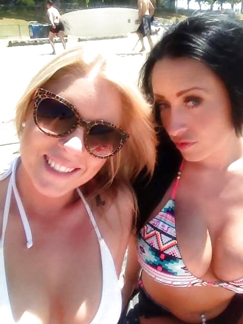 Pechugonas
 #29354017