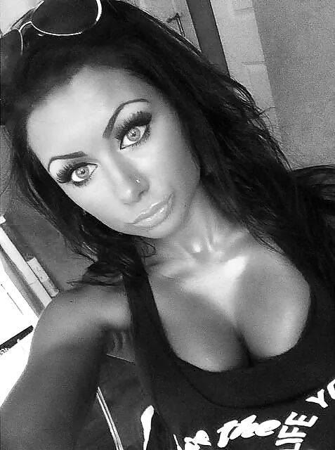 Pechugonas
 #29354163