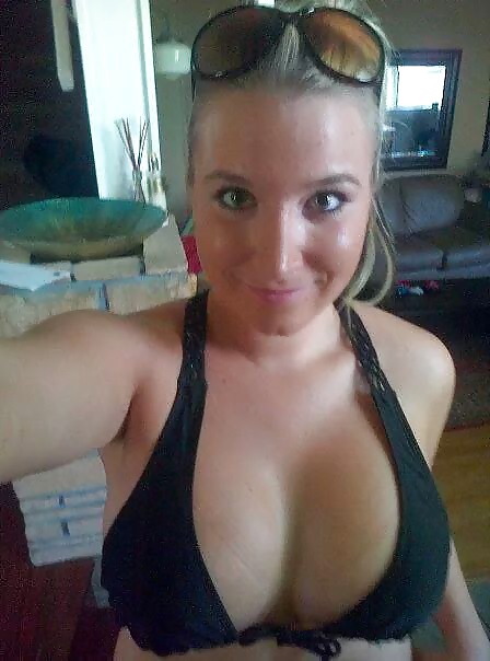 Pechugonas
 #29354218