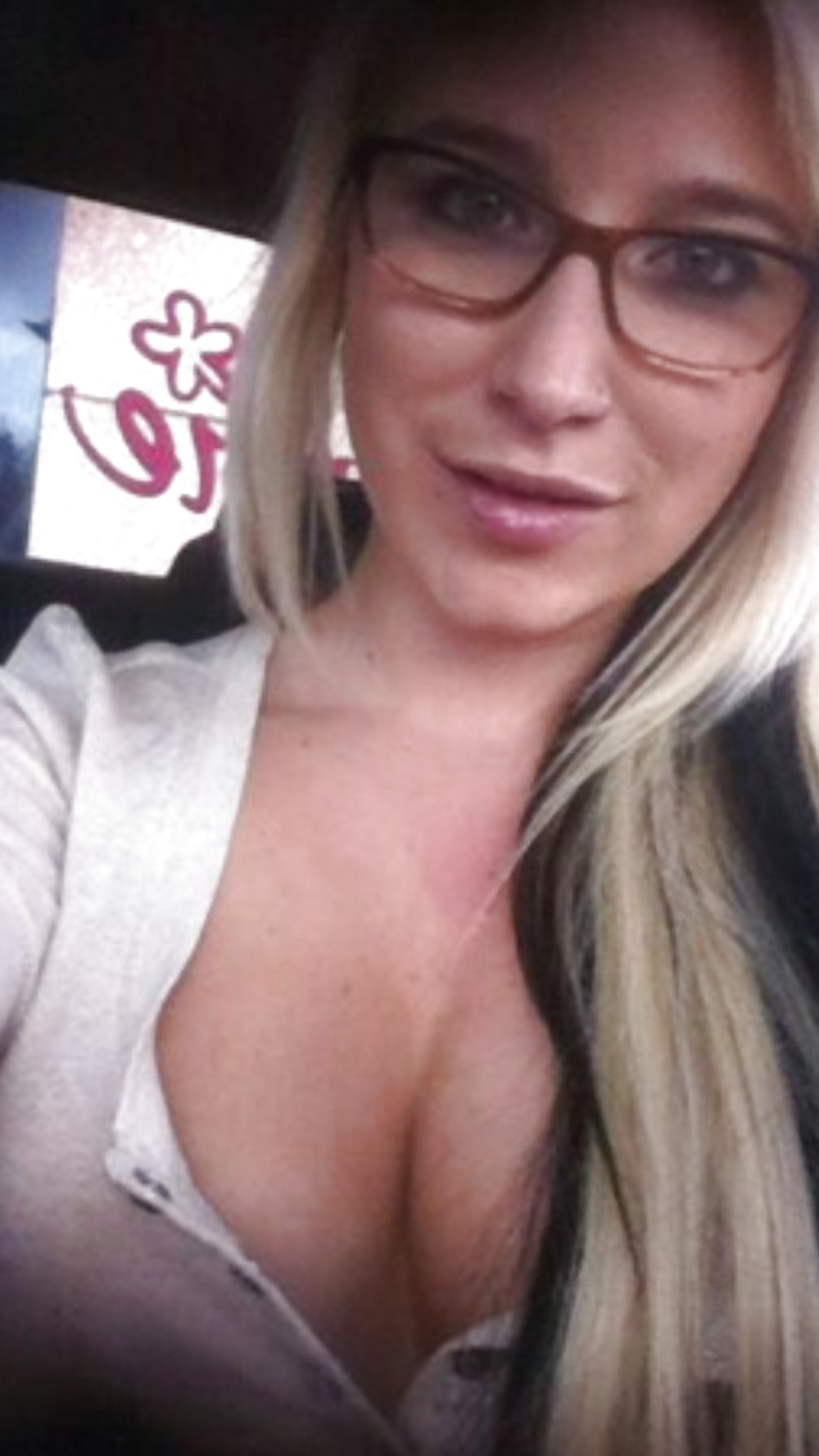 Pechugonas
 #29354290