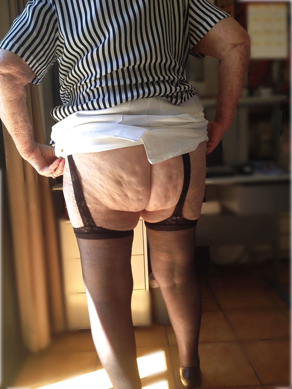82歳のオルガ夫人とその皺だらけの体
 #27207474